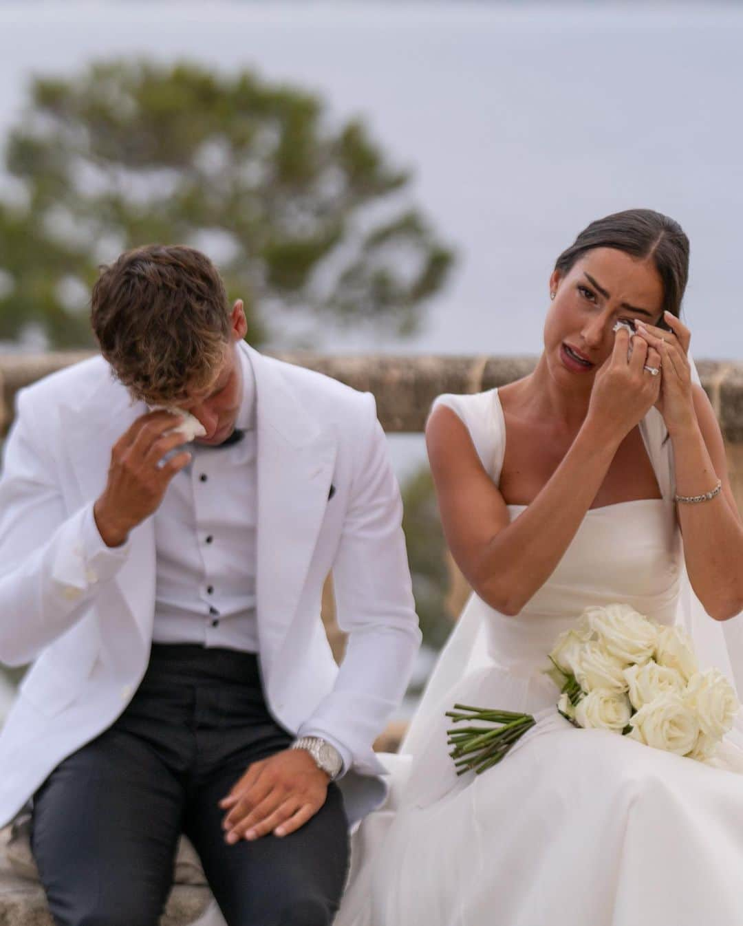 イバイ・ゴメスさんのインスタグラム写真 - (イバイ・ゴメスInstagram)「!QUÉ BODA! ¡QUÉ DÍAS! 🤩 • Gracias @marcosllorente & @paddy.8 por cuidarnos tan bien a tod@s 🙏🏻 ¡FUE ABSOLUTAMENTE INMEJORABLE! • ¡OS QUEREMOS MUCHÍSIMO! ❤️ • (No tengo foto con la pedazo de novia 😔)」7月15日 3時15分 - ibaigomez