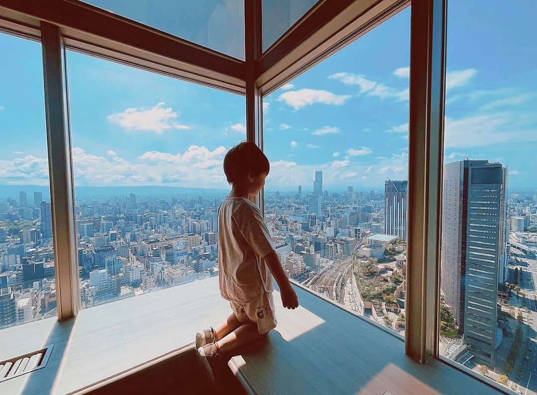 スイスホテル南海大阪さんのインスタグラム写真 - (スイスホテル南海大阪Instagram)「#フライデーファンフィーチャー：　朝の光を浴びながら、一日の元気を目いっぱいチャージ。  Photo Credit: @sayu_0115  「テーブル36」で楽しんでいらっしゃる素敵なお写真の投稿、ありがとうございます。スイスホテル南海大阪での写真をお持ちの方は是非 #スイスホテル南海大阪 #LiveItWellOsaka #洗練された時 のハッシュタグと共にご投稿ください。 #テーブル36 #ホテル朝食 #ホテルビュッフェ #朝食ビュッフェ #大阪ホテル   #FridayFanFeature: Enjoying the view from the top  Thank you @sayu_0115 for this adorable photo at Table36! Have any photos of the Swissôtel Nankai Osaka? Tag us #SwissotelOsaka #LiveItWellOsaka for a chance to be featured! #Swissotel #Table36Osaka」7月14日 22時00分 - swissotelnankaiosaka_official