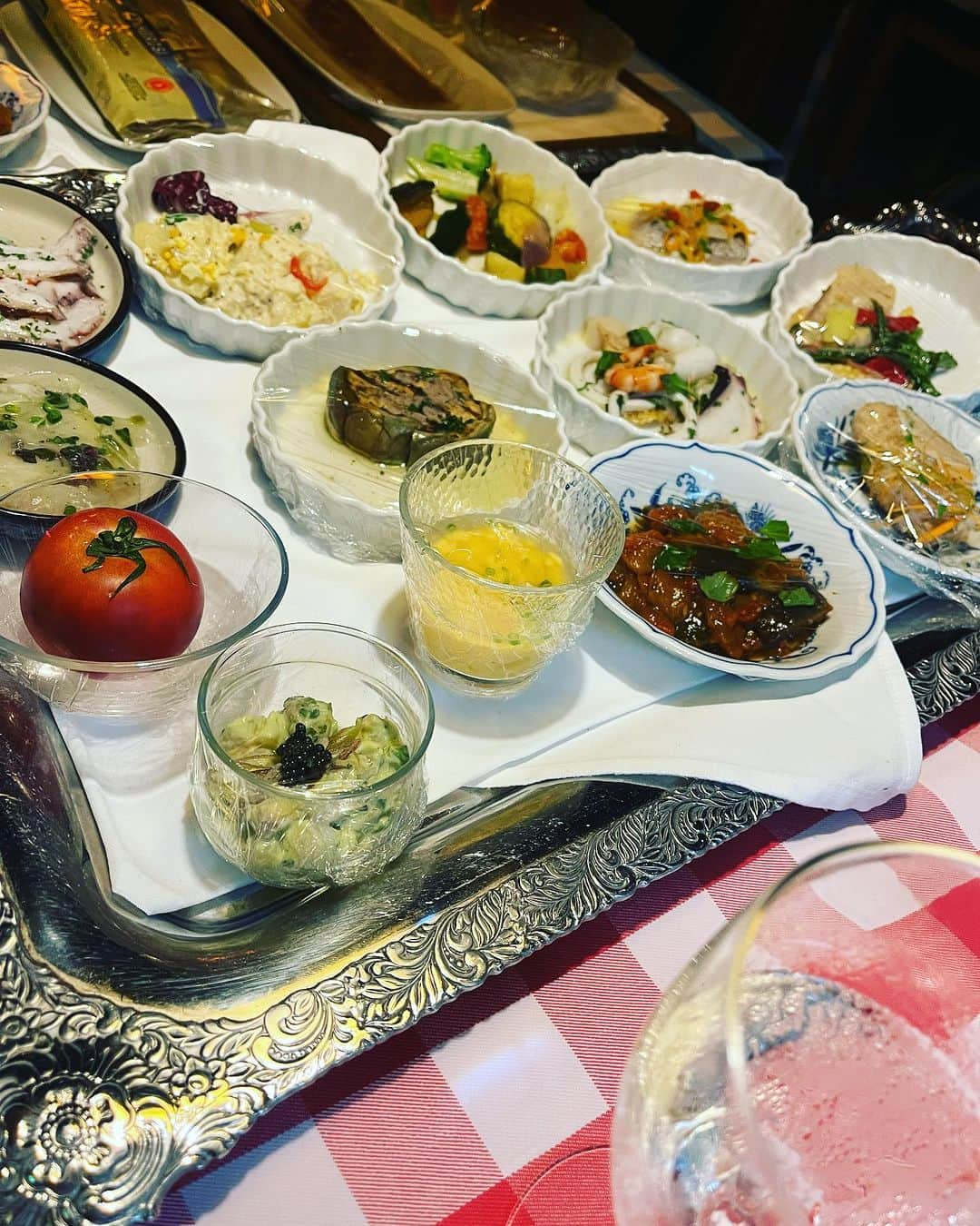 立川只四楼さんのインスタグラム写真 - (立川只四楼Instagram)「久しぶりに飯倉片町のキャンティーへ。 かなりボリュームがありましたね　相変わらずバジリコパスタは美味しかったです。」7月14日 22時06分 - tadashirou