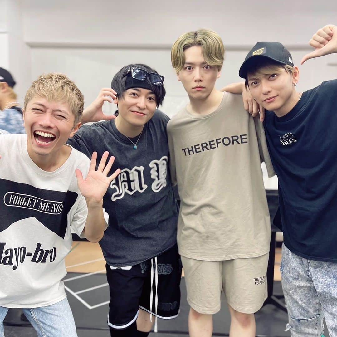 川原一馬さんのインスタグラム写真 - (川原一馬Instagram)「今日は写真撮ったんだ！  ALTARBOYZ 新生スパーク　要チェックだよ！ こーちゃんが合流したら5人で撮るよ！  #ALTAR2023  #ALTARBOYZ」7月14日 22時13分 - kazuma_kawahara