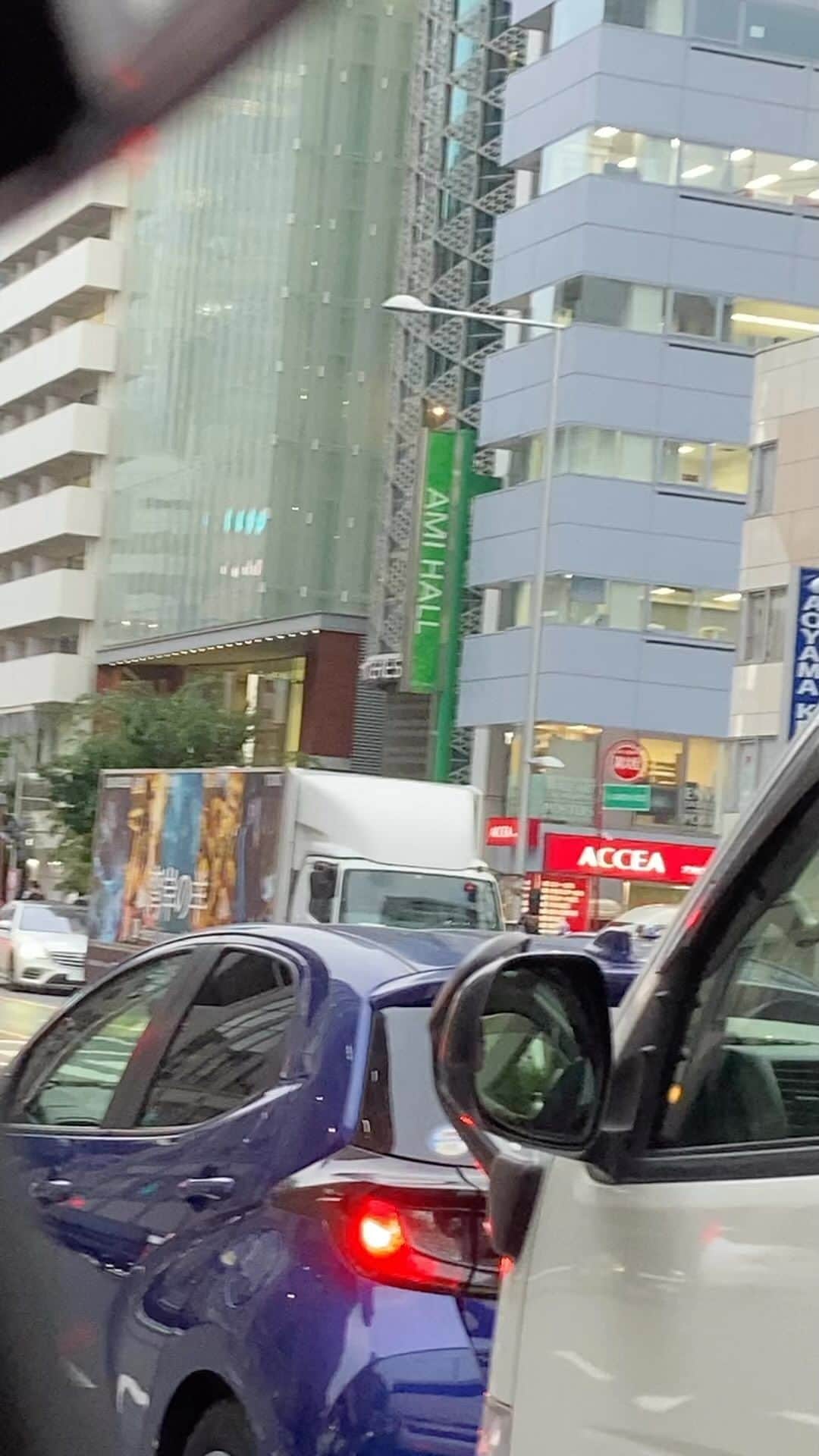 AIのインスタグラム：「今日仕事帰りに見つけましたw 偶然でテンションあがる🙌 ついに発売しましたね ここまでの苦労を近くで見れて感動感謝尊敬です！！ 超応援してます📣 タワレコにもいきまーっす！！！  　#湾岸の羊  #今の世の中に大事なメッセージ #みみをすませ #共犯者増員計画   Congratulations for the new album🔥」