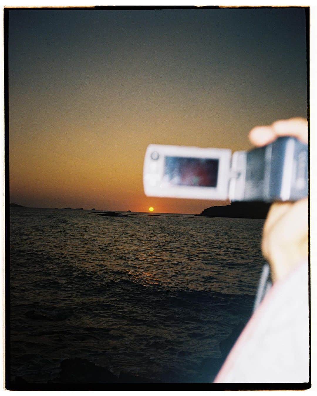 のインスタグラム：「“currently” ~ Off-White™ takes over @casajondal」