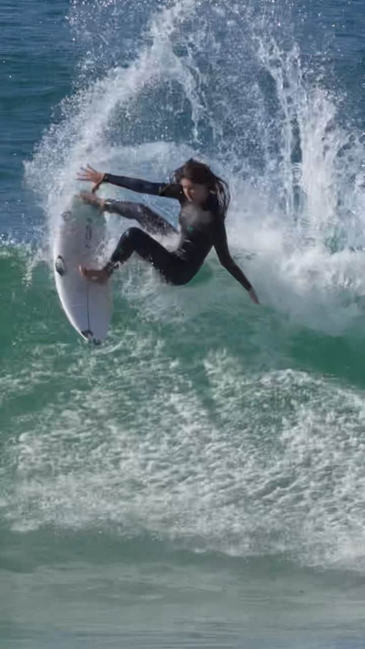 Luana Silvaのインスタグラム：「Lil Jbay Rock Dance 💃 Video: @gabrielvieira7_」