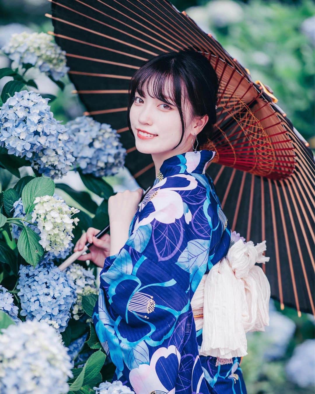 柚木ふゆさんのインスタグラム写真 - (柚木ふゆInstagram)「・ ・ ・ 紫陽花 ・ ・ ・ photo by kj さん ・ ・ ・ ・ ・ ・ ・ ・ ・ ・ ・ ・ ・ #instaphoto #portrait #portraitphotography #photo #photography #model #film #camera #japan #japanesegirl #girl #ポートレート #ポートレートモデル #被写体 #被写体モデル #浴衣女子 #サロンモデル #カメラ女子 #カメラ好きな人と繋がりたい #写真好きな人と繋がりたい #浴衣 #浴衣ヘアアレンジ #makeup #人像攝影 #人物攝影 #模特 #攝影 #紫陽花 #アジサイ #紫陽花寺」7月14日 22時43分 - fuyu_yuzuki