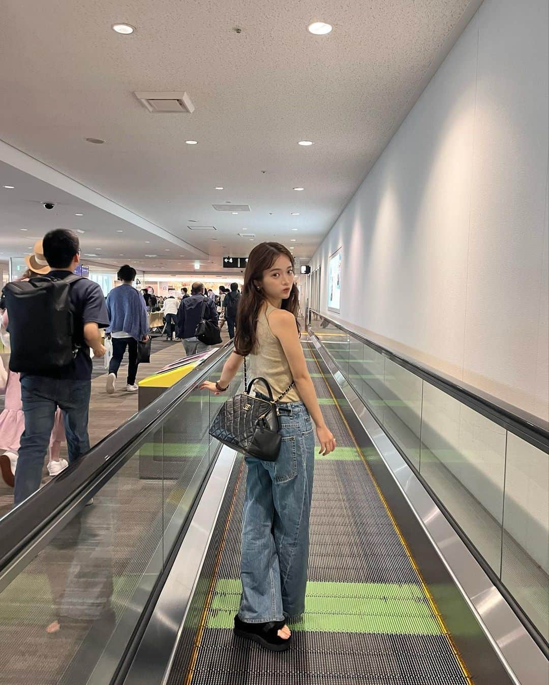 田久保夏鈴さんのインスタグラム写真 - (田久保夏鈴Instagram)「これは少し前の、佐賀に向かう最中の写真✈️🙃 （帰る日だったのでこれは福岡空港でした(T . T)）」7月14日 22時52分 - kar_insta_gram