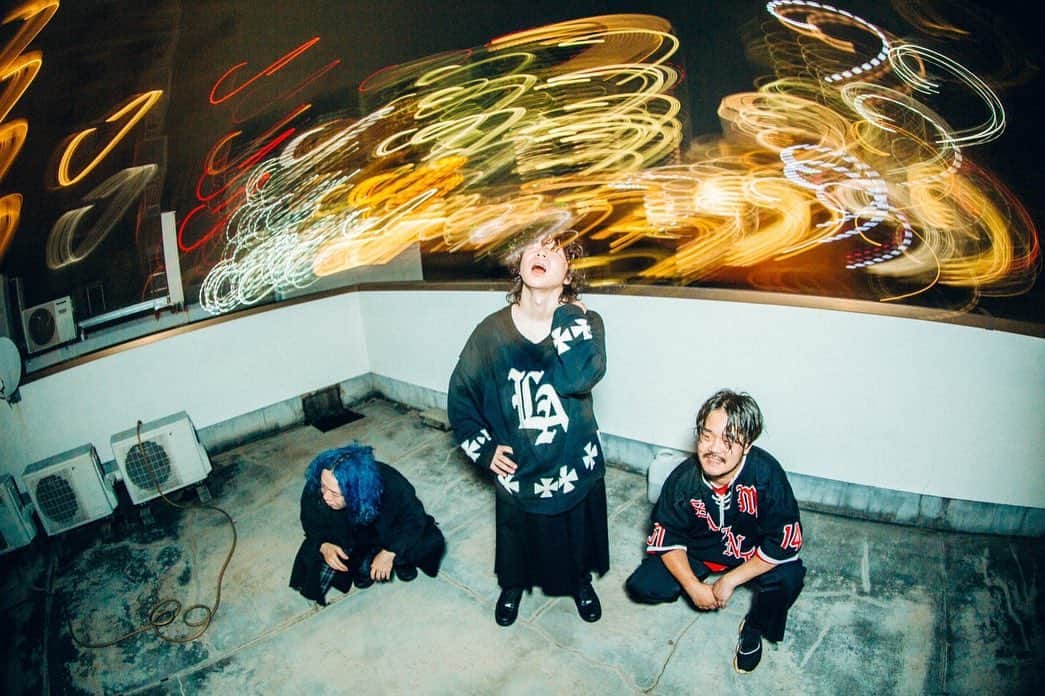 のインスタグラム：「2023.07.14  CIVILIAN 3rd Album Release Tour "WHO LEFT THE DOOR OPEN?"  in 梅田Shangri-La  Photo by @__tpwbo」