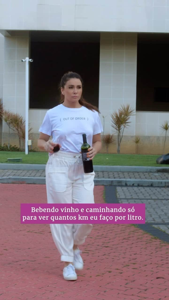 Giovanna Antonelliのインスタグラム：「😬🤣🍷」