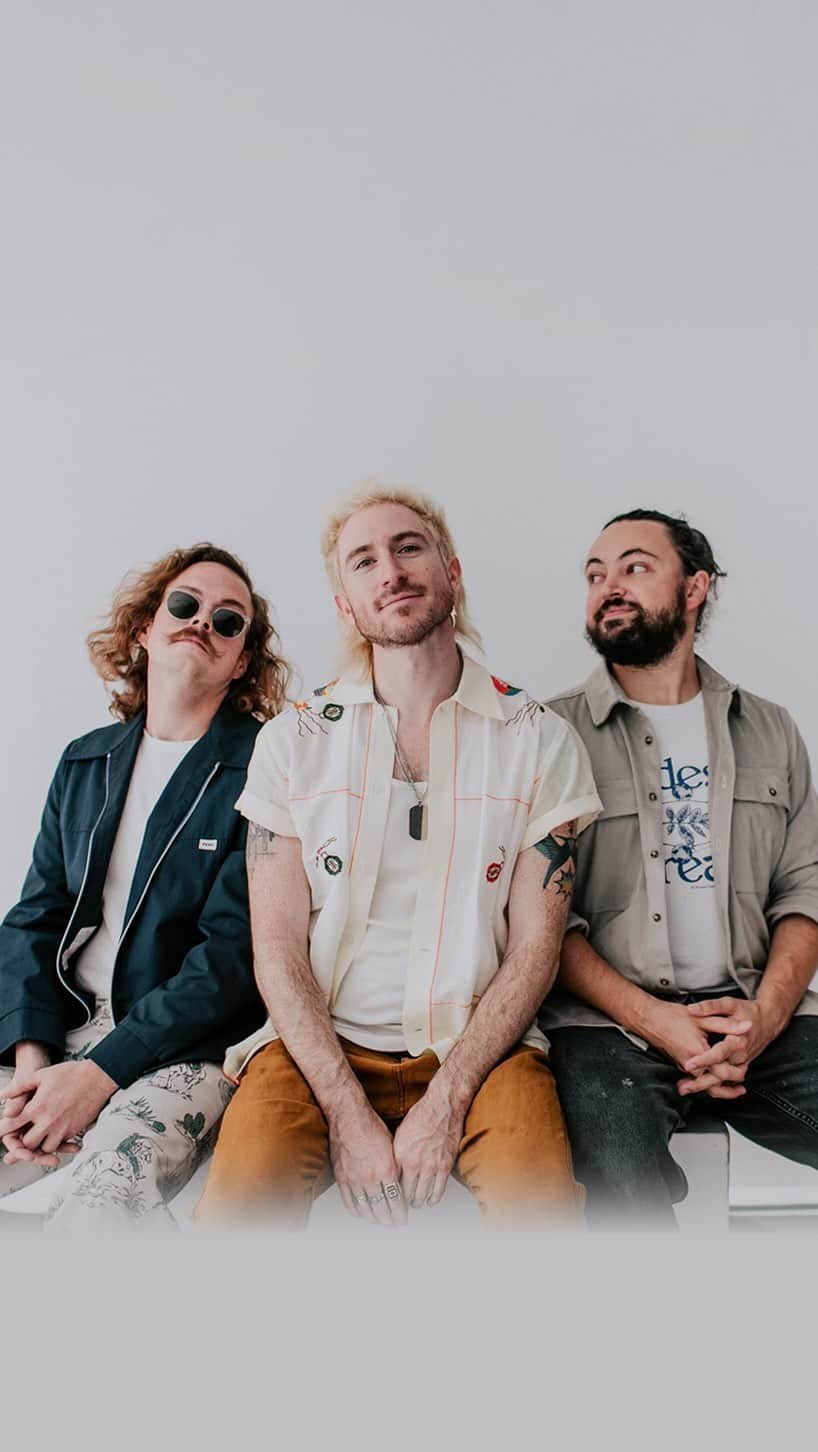 ウォーク・ザ・ムーンのインスタグラム：「hello WALK THE MOON family,  we invite you to tune into this message with an open heart.  we are announcing:  our hibernation.  the time has come for us to take a long break from touring and making records together.  we are lovingly making space for new creations, for family, to serve our well-being and the well-being of WALK THE MOON.  our gratitude for this adventure + this connection with you is much grander than a caption can say.  please check out our video for the full picture.  there are a few things to celebrate together before we hibernate, including: - we have NEW MUSIC for you.  something to celebrate our time together, coming in August! - we will be streaming the last show of our 10th Anniversary Tour as a premiere event on YouTube, to chat live and watch together with you.  details to come.  there’s more in the video.  stay tuned over the next few weeks.  we love you endlessly. <+> Nicholas, Sean, + Eli  p.s - for subtitles please watch on YouTube. link in story/highlights」