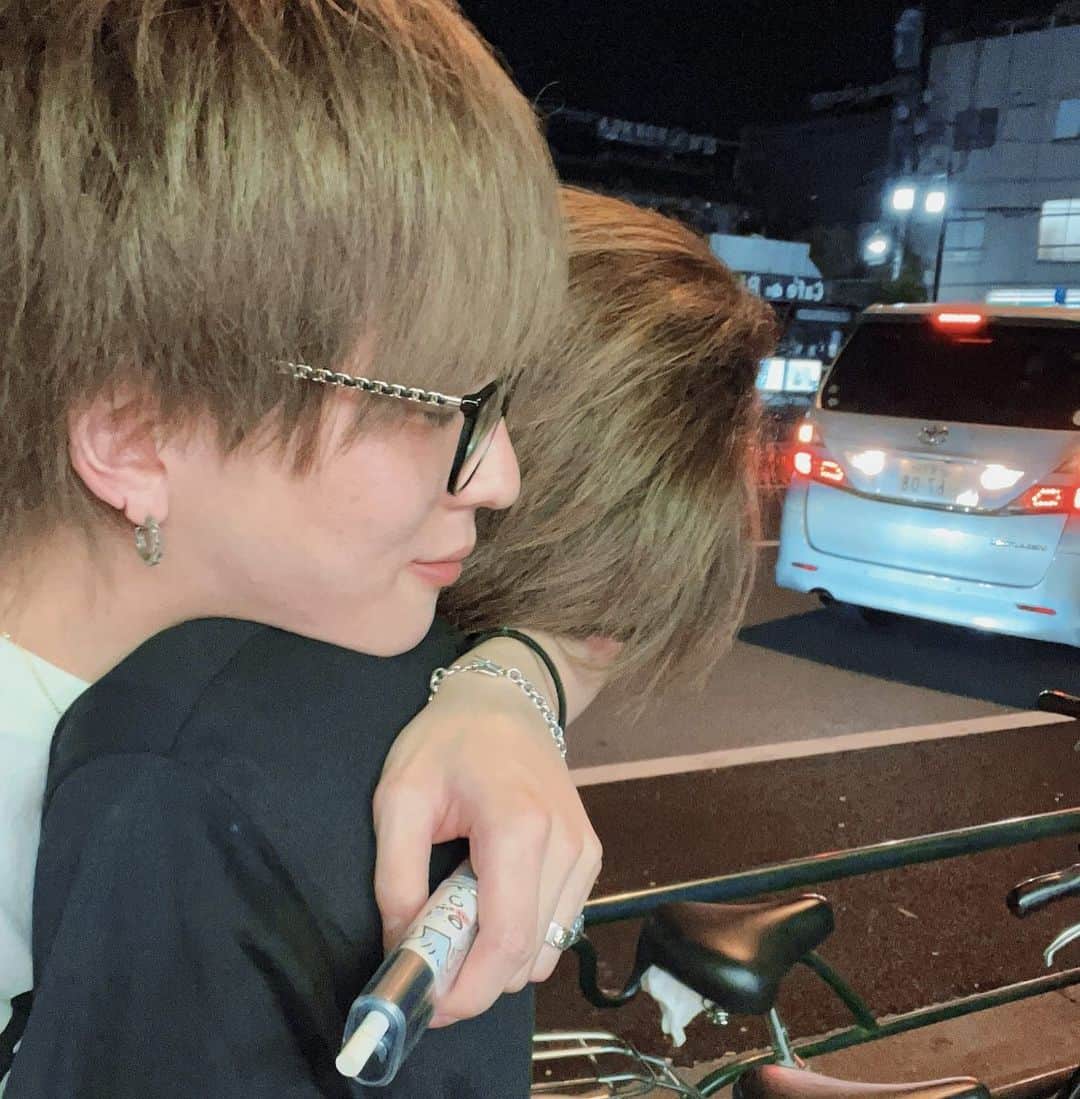 伊藤蓮のインスタグラム：「酔っ払いぎゅ」