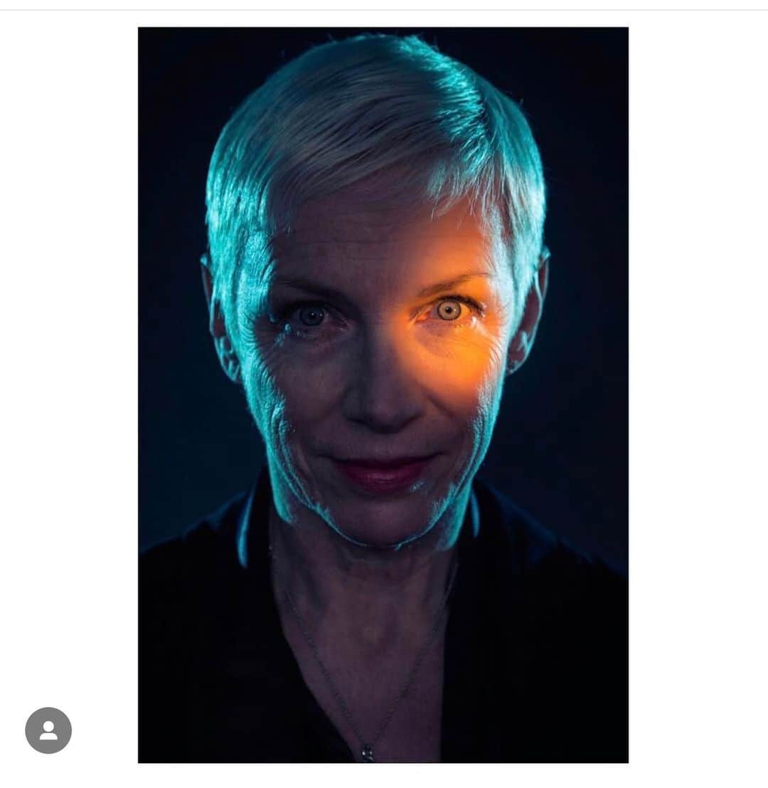 ランドール・スラヴィンのインスタグラム：「Annie Lennox」