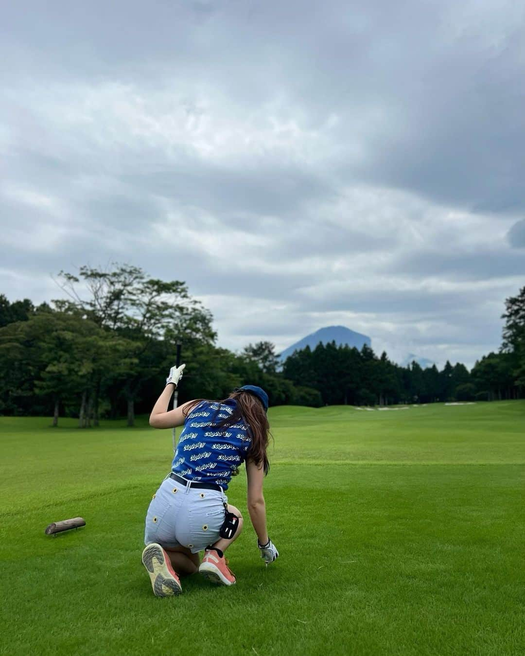 遠海まりこのインスタグラム：「ゴルフの楽しみを知れて幸せです。 ありがとう。   #golf #ゴルフ #パーリーゲイツコーデ  #御殿場 #太平洋ゴルフクラブ御殿場コース」