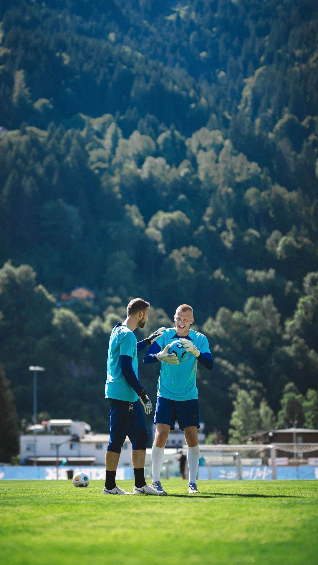 ヘルタ・ベルリンのインスタグラム：「Trainingscamp Tag 3! 🥵 . . #BSCamSee #HaHoHe」