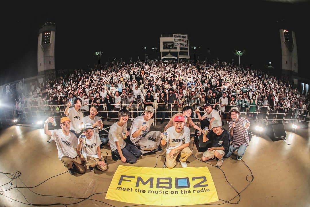 FM802さんのインスタグラム写真 - (FM802Instagram)「JIM BEAM SUMMER FES presents 802 RADIO MASTERS  SOUND CAMP SPECIAL LIVE⚡  7月14日(金) 📍大阪城野外音楽堂 🎙️MC：中島ヒロト @djhirotonakajima   最後は #スチャダラパー × #STUTS  で セッション＆トーク！✨ #Neibiss も登場して集合写真も📷 ご来場いただいた皆様、ありがとうございました！🌟  この日の模様は  7/18(火)802 RADIO MASTERSにて  一部オンエア！#802RM   📷by 渡邉一生 @nabespg」7月15日 11時06分 - fm802_pr