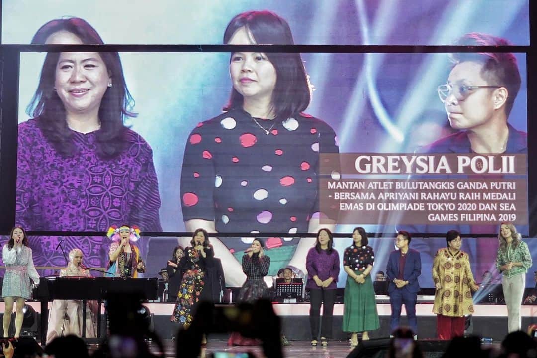 グレイシア・ポリーさんのインスタグラム写真 - (グレイシア・ポリーInstagram)「Thank you for the recognition and appreciation to me as one of Wanita Hebat Indonesia.   About last night at the concert of Wanita Hebat by @prestigepromotions.id ♥️」7月15日 11時24分 - greyspolii