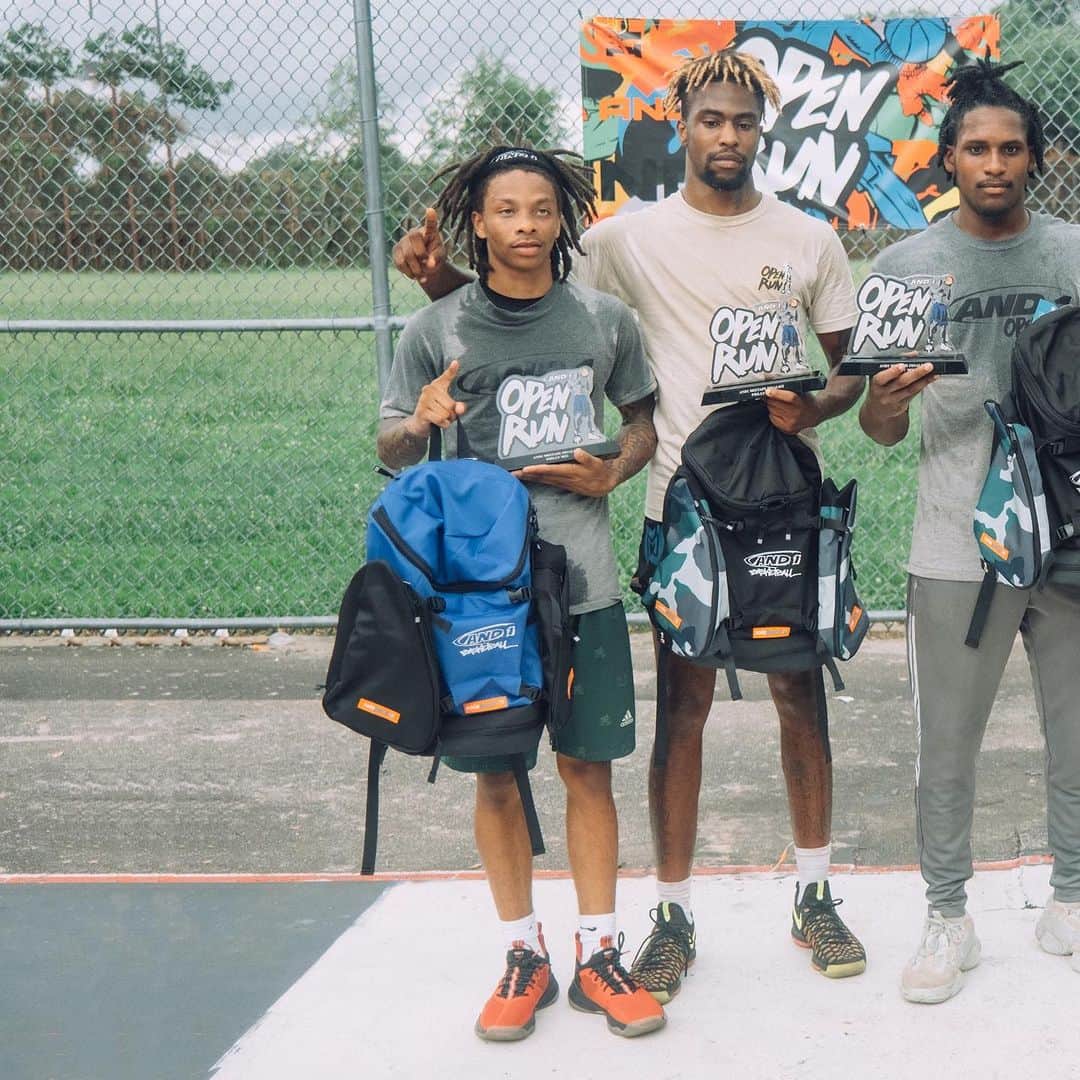 アンドワンさんのインスタグラム写真 - (アンドワンInstagram)「Think you have what it takes? 🏀  Bring it on July 23 in NYC @kingdome_basketball 🔥   Link in bio to register 🤝  #and1life #and1openruns #nyc」7月15日 3時25分 - and1