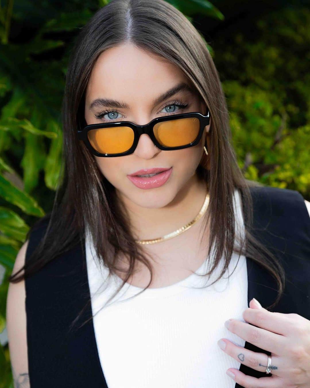 Bruna Unzuetaのインスタグラム：「Vamos de sexta? 🔥😎」