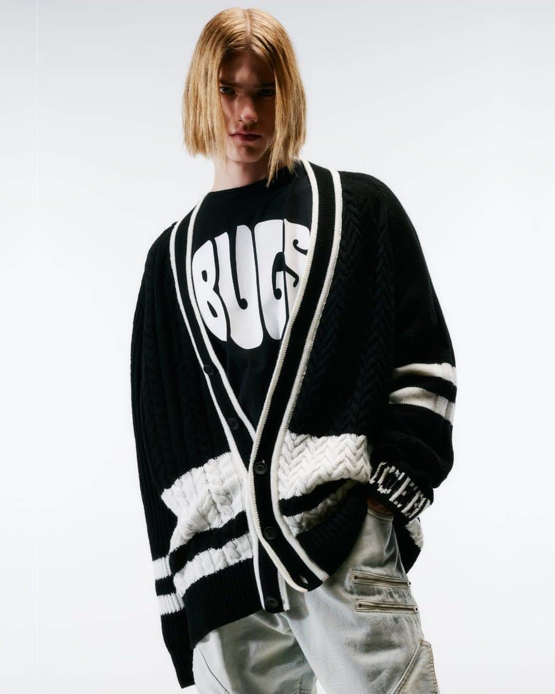 アイスバーグのインスタグラム：「Embrace the legacy of ICEBERG icons and make a fashion statement with the new Fall Winter 2023 collection. Find out more in store and at iceberg.com  #iceberg1974 #iceberg #fw23 #ICEBERGFW23 #bugs #LooneyTunesInFashion #looneytunes」
