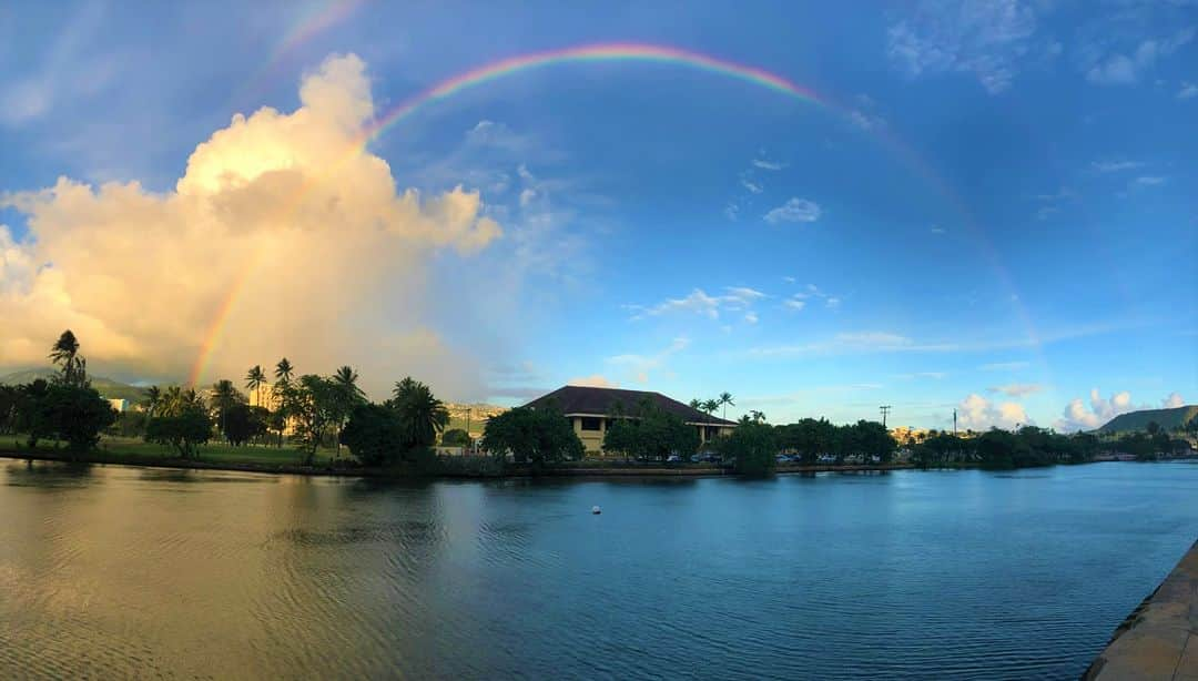 Trump Waikikiさんのインスタグラム写真 - (Trump WaikikiInstagram)「Nothing like a beautiful Hawaiian rainbow to close out the week!   #AlohaFriday #TrumpWaikiki」7月15日 4時45分 - trumpwaikiki