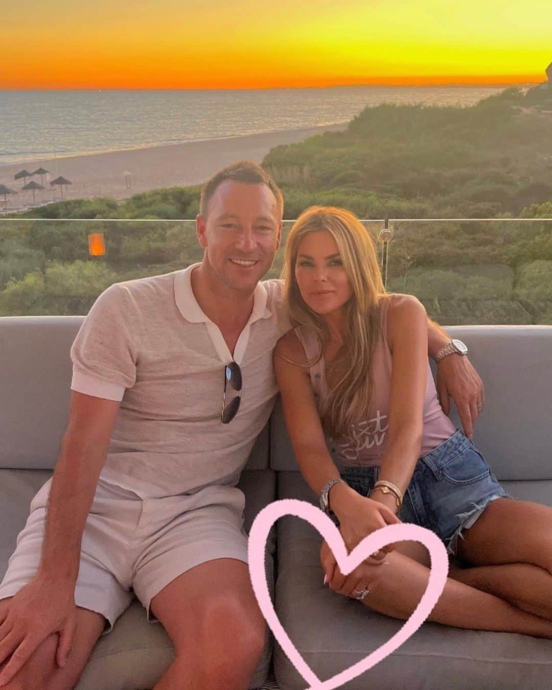 ジョン・テリーのインスタグラム：「Making memories 2023☀️🇵🇹 @toniterry26 ❤️」