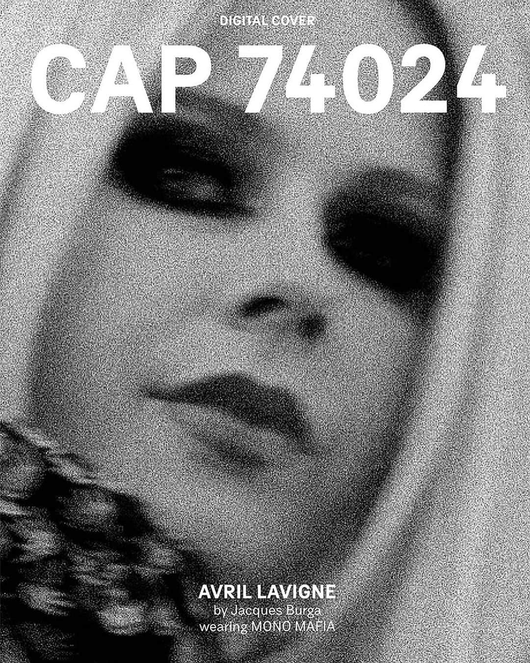 アヴリル・ラヴィーンのインスタグラム：「@cap74024 🖤🤍  Manager: @thefamilie_ PR:@fullcoveragepr  Photographer: JACQUES BURGA @jacquesburga  Photo Assistant: Milo Fontanez @milofontanez  Executive Producer: Detron Nelson detraviadelta  Production: Nilufer Satorius @nilufersatorius  Stylist: Dominique J West @dominicjwest  Hair: Virginie Pineda @virginie.pineda Agency @thevisionariesagency  Make up: Gabriel Panduro @gpbeautymark  Location: Los Angeles @peerspace」