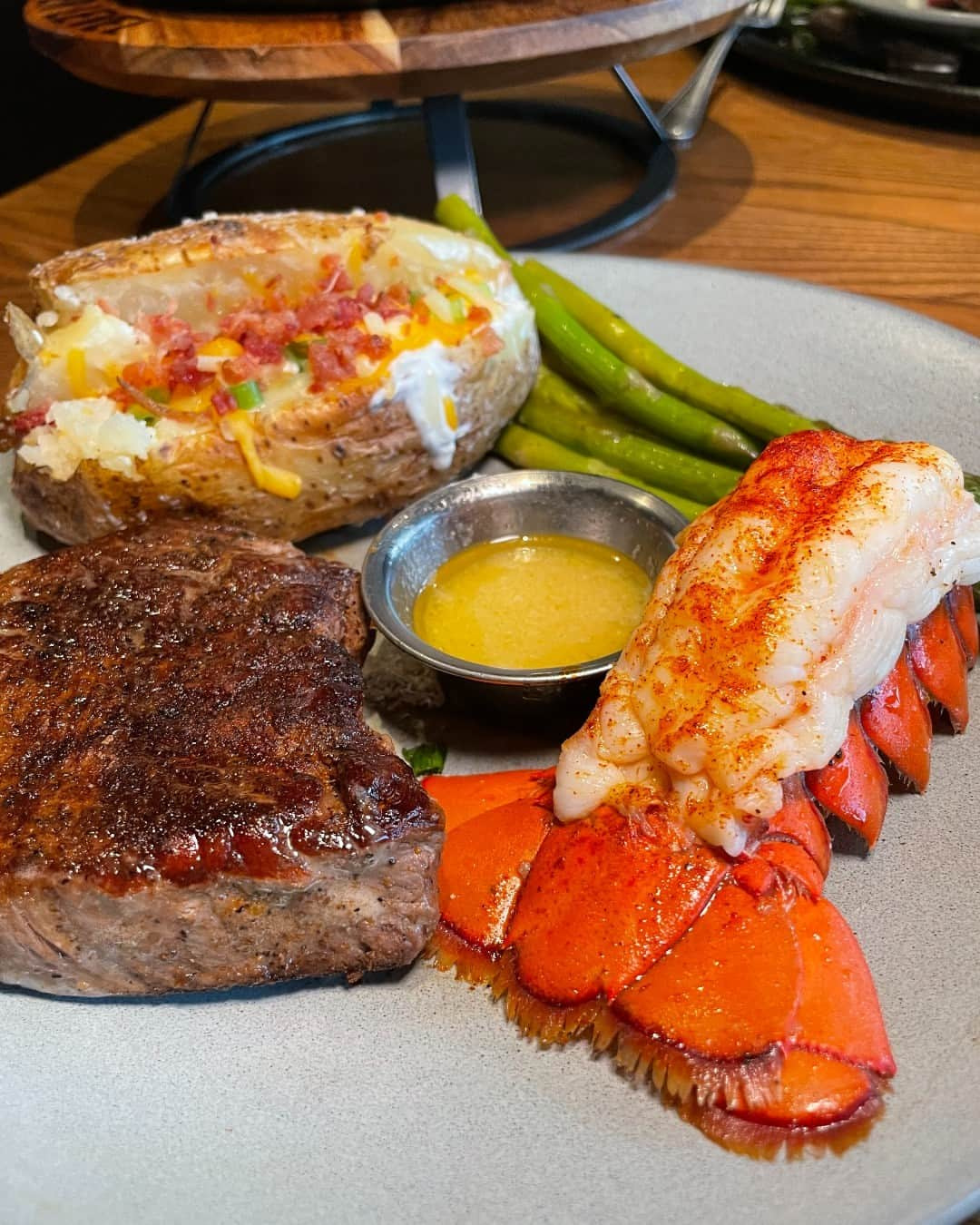 Outback Steakhouseのインスタグラム：「Choose happiness. In other words, choose Steak & Lobster 😎」