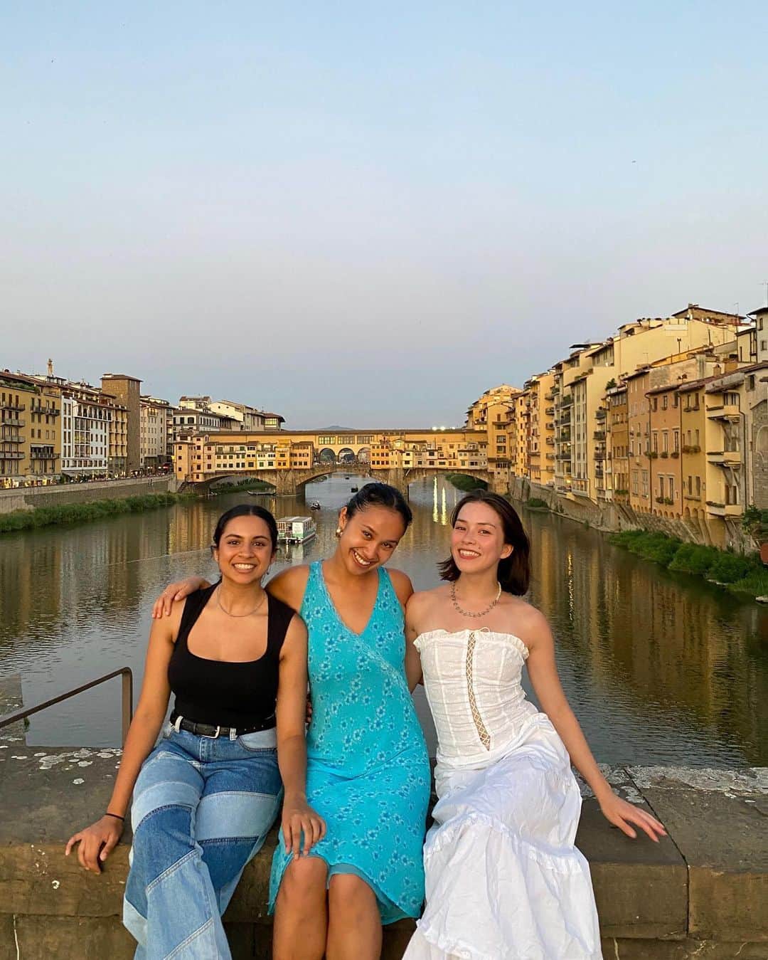 リアンのインスタグラム：「what a lovely three weeks it has been 🤍」