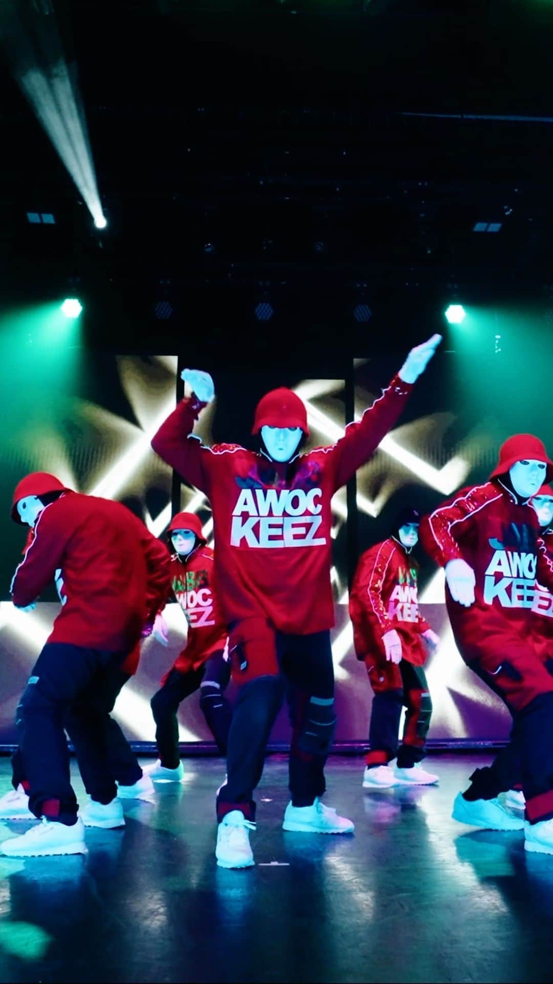 Jabbawockeezのインスタグラム：「“TIMELESS” LIVE at Beau Rivage‼️ Tickets available NOW 🔥   Don’t miss your chance to see the JABBAWOCKEEZ this July 14-16 and July 21-23 🐉」