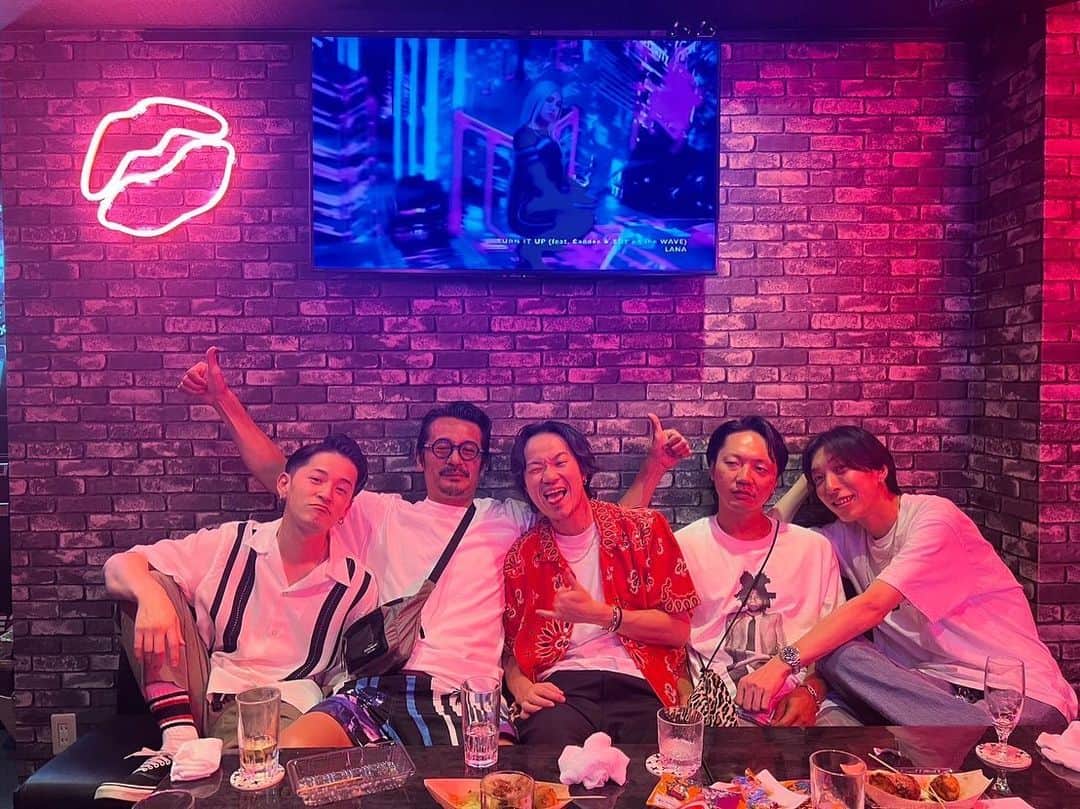 石塚啓次のインスタグラム：「ユウヤ毎回イベント助けてくれてありがとう！ ご馳走様でした！ 無茶苦茶オモロかったわ！  #石塚啓次 #YouTube #宵宵祇園  #yoiyoigion  #ブエナビスタデポルテ #buenavistadeporte #バルセロナ」