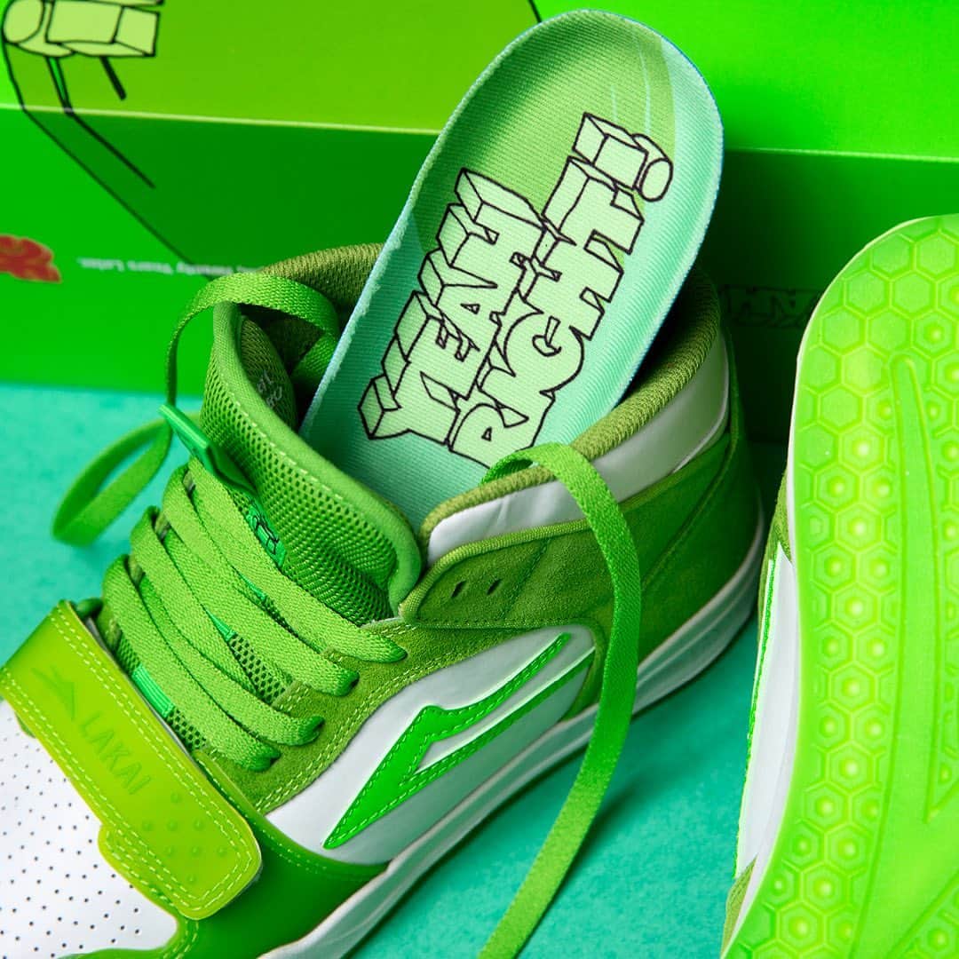 ラカイリミテッドフットウェアのインスタグラム：「Yeah Right Telford Mid 👀  With UV color changing technology💡  Hitting skate shops now and Lakai.com this tomorrow 7/15 at 9 am pst Tag your local shop for availability 👇 #Lakai」