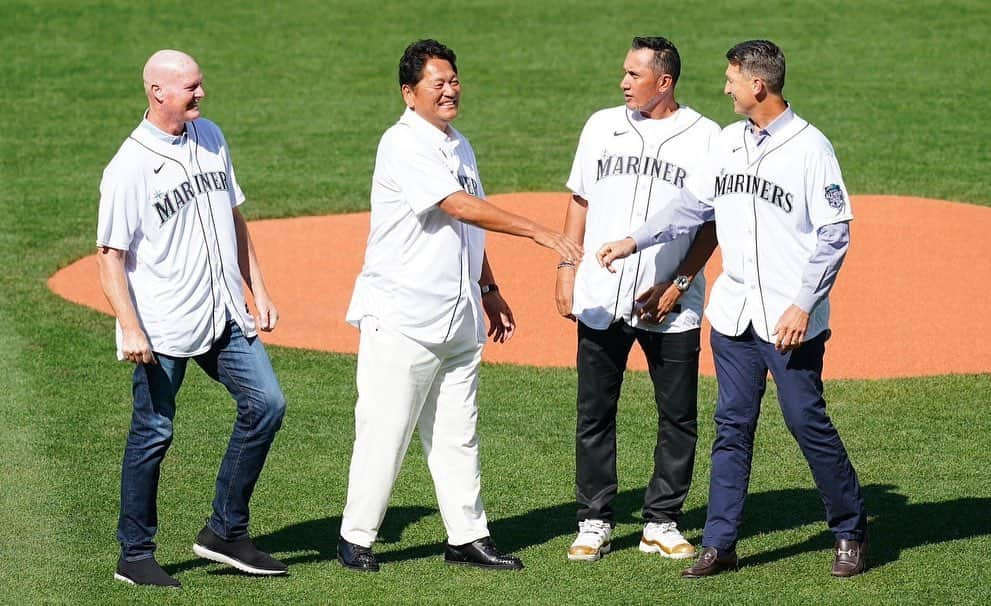 佐々木主浩さんのインスタグラム写真 - (佐々木主浩Instagram)「It’s good to see you again #2001 #mlb #allstargame  #member  #seattle  #baseball   #2023 MLBAll-Star Game」7月15日 8時09分 - sasakikazuhiro.22