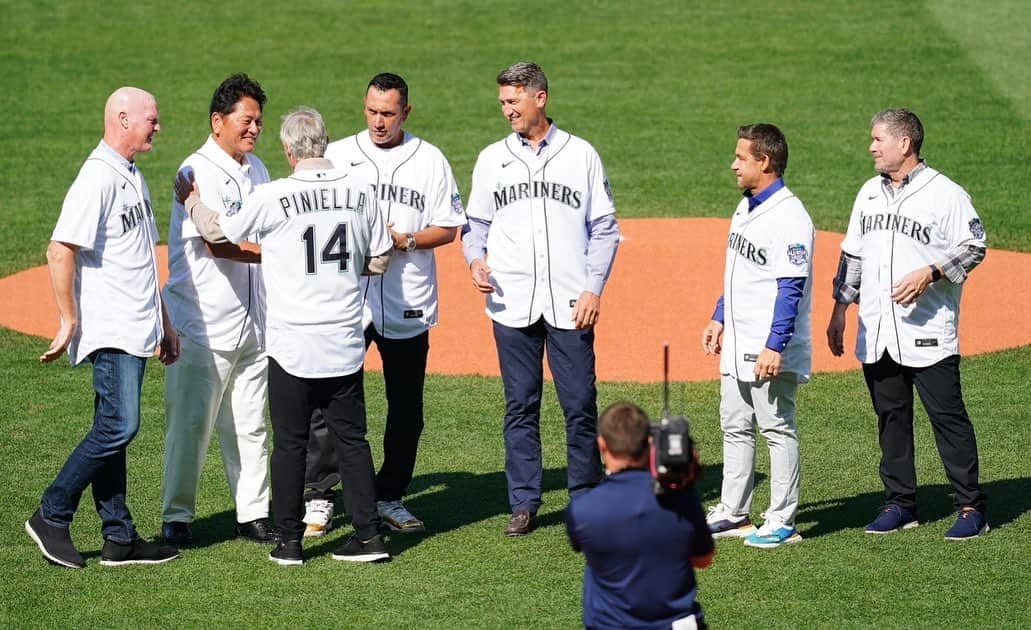 佐々木主浩のインスタグラム：「It’s good to see you again #2001 #mlb #allstargame  #member  #seattle  #baseball   #2023 MLBAll-Star Game」