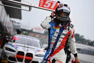 織戸学のインスタグラム：「Suzuka round  @yzone.co.ltd.yz_racing  @bmwteamstudie  @kano_masaki.02_04  @gtworldchallengeasia」