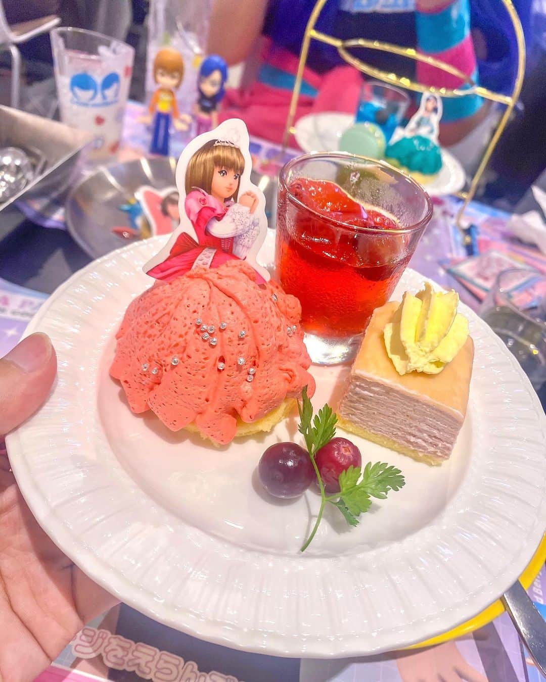 江崎びす子さんのインスタグラム写真 - (江崎びす子Instagram)「フードファイトだった、食べすぎました。  #ラブandベリー #オシャレまほうカフェ #ラブベリカフェ」7月15日 8時50分 - bisukoezaki