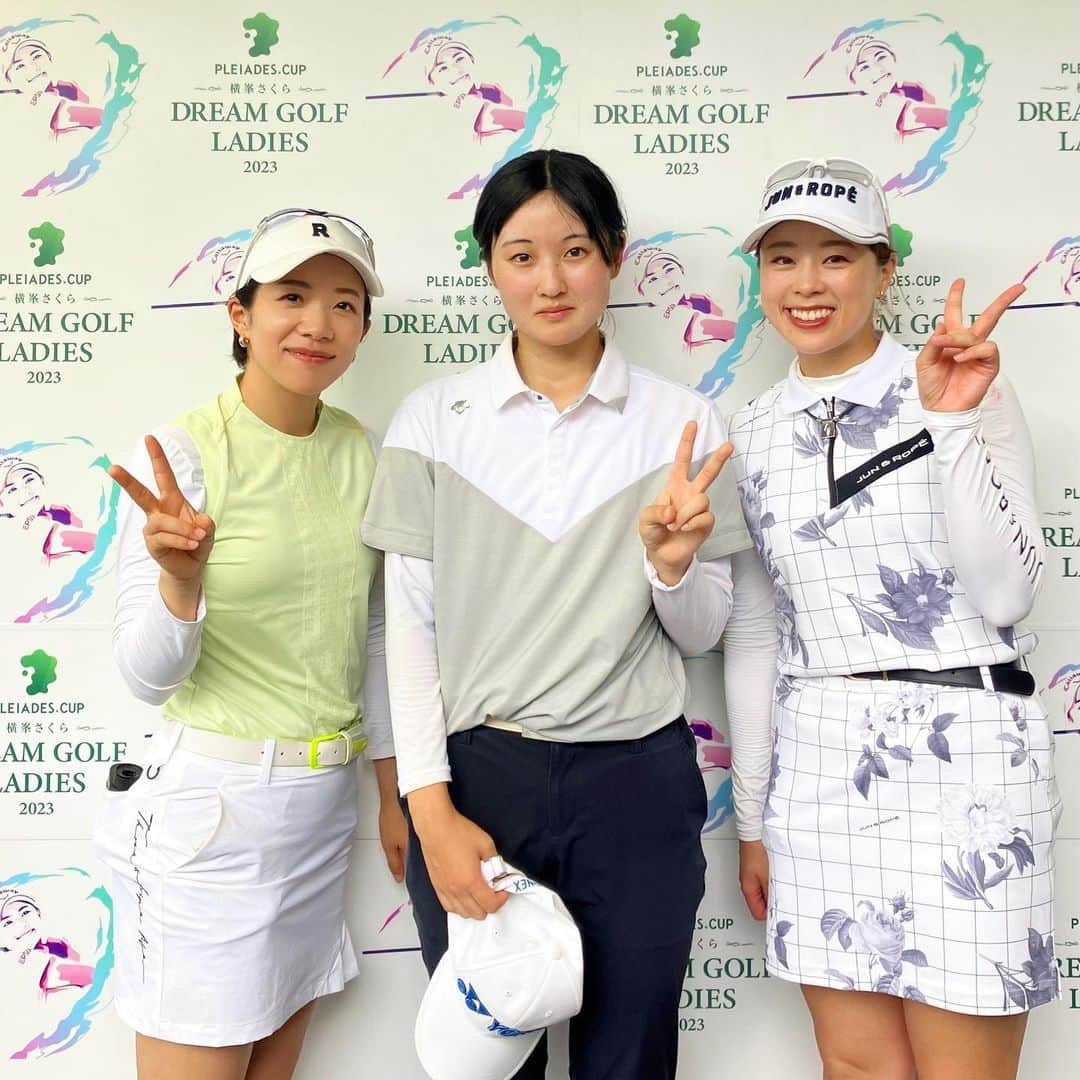 大江香織のインスタグラム：「. プレアデスカップ横峯さくらドリームゴルフレディス ⛳️ 出場させて頂きました！ ⁡ スコアは74（38.36） 久しぶりの試合はやはり緊張しました。 ３パットが多発しましたが、良いバーディーも取れて、全てが楽しい思い出になりました！ ⁡ 大会アンバサダーの横峯さくらさんにお誘い頂き出場を決め、大会のために練習をしてきました。 目標の為に努力する毎日は、とても充実していて楽しかったです！ ⁡ 会場には託児所を設置してくださっていたので、こどもを連れて参加できました。 ご自身もママゴルファーとして活躍されてる、さくらさんの思いやりを感じました✨ ⁡ 大会主催のプレアデス様、 福岡雷山ゴルフ楽部の皆様、 大会関係者の皆様、 素晴らしい大会を開催して頂き、本当にありがとうございました！ ⁡ 優勝されたアマチュアの左奈々さん、おめでとうございます👏  #プレアデスカップ #福岡雷山ゴルフ倶楽部  #ALBATV #女子プロゴルファー」