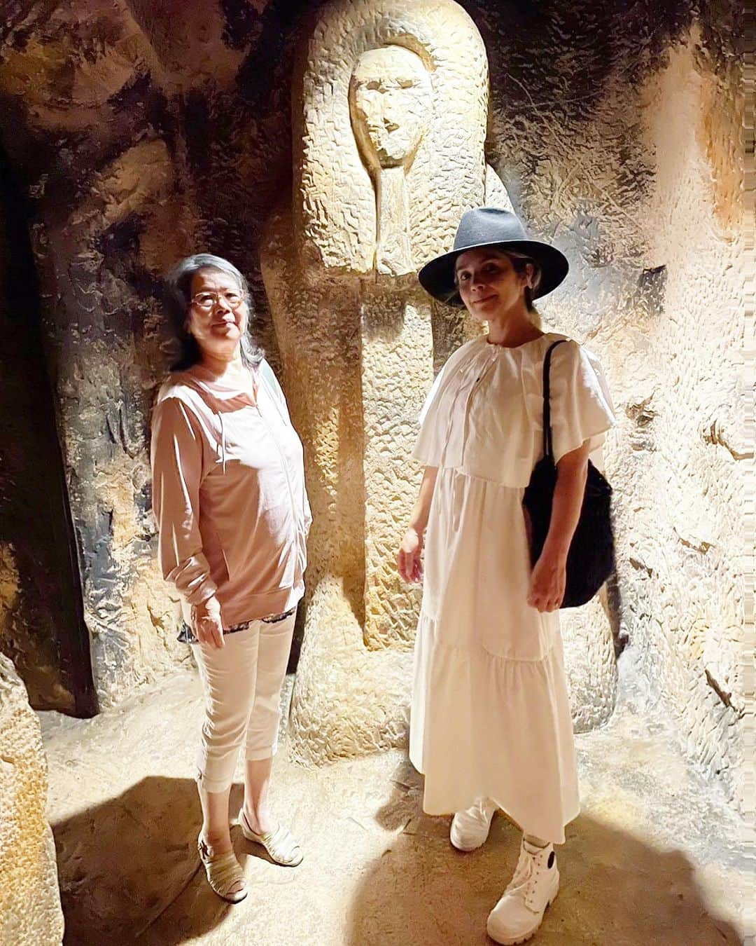 OLIVIAさんのインスタグラム写真 - (OLIVIAInstagram)「Friday fun with the family at the Egyptian Museum. 💖💖💖」7月15日 10時08分 - olivialufkin