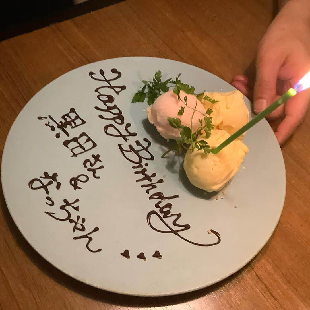 清浦夏実さんのインスタグラム写真 - (清浦夏実Instagram)「幸せケーキ各種🍰  お誕生日当日はクラウドファンディングをスタートさせたこともありドタバタしていたのですが、今週はたくさん友人に会えました。お祝いやプレゼント、心からありがとう。強くて優しい人たち。いつも元気をもらっています。  美味しいもの食べながら、結局ダイエット話が盛り上がる…。笑 筋肉増量、健康第一、そしてやっぱりいい仕事。末長く仲良くしてほしいです。  #コンラッド東京 #アフタヌーンティー #ぬん活 #wedgewood #汐留 #オムレツ #nerori #吉祥寺 #真ん中誕生日会 #蟹座の会 #登山の会 #代々木上原 #小楽園 #鶴 #梅 #富士山 #蝋燭 #いちごタルト #風月堂 #スイーツ #スイーツ三昧 #糖分補給 #やぎぬまかな #辻林美穂 #黒田隆憲 #前田敬子 #真貝友香 #るなっちほし #もも」7月15日 10時12分 - kiyo_723