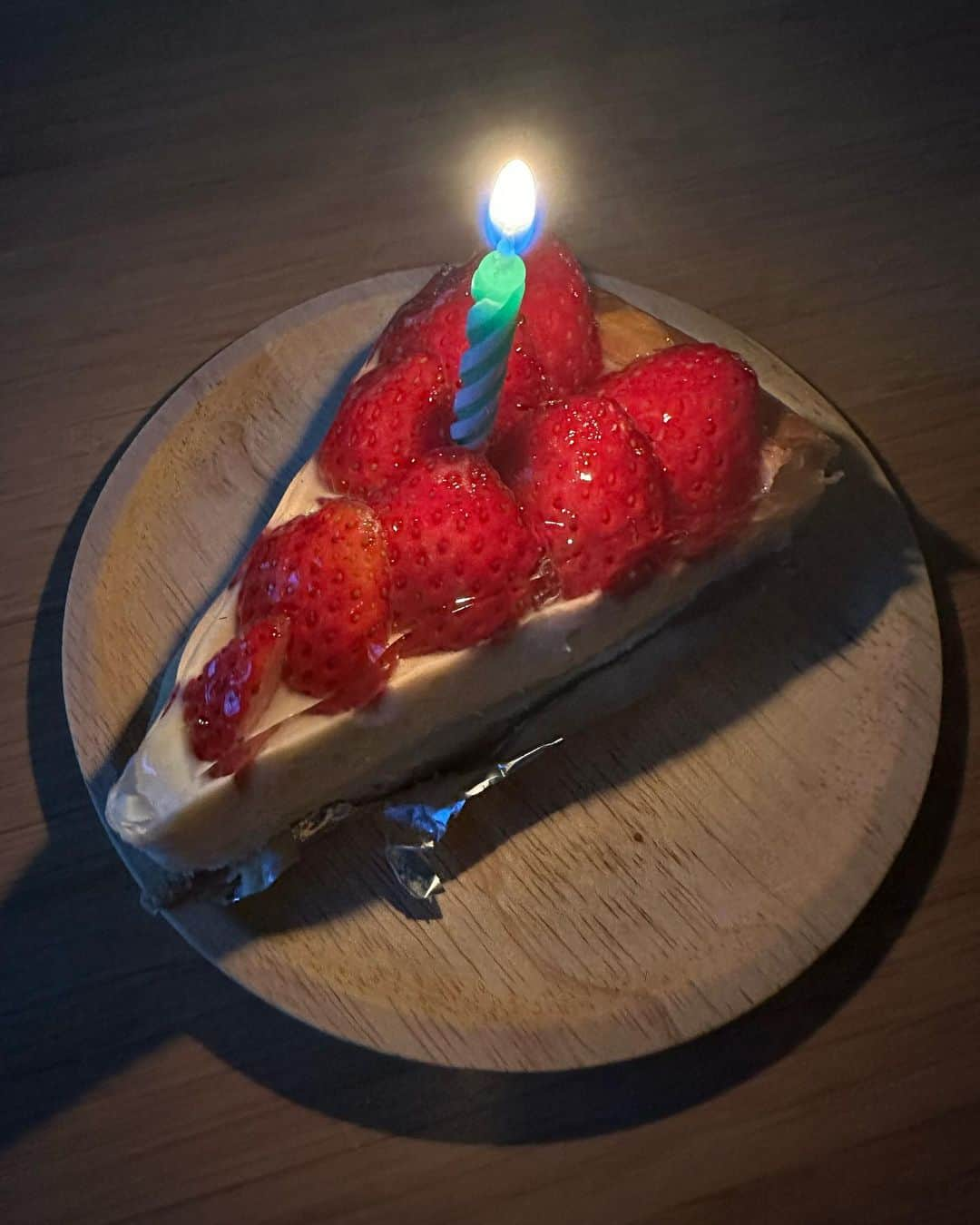 清浦夏実さんのインスタグラム写真 - (清浦夏実Instagram)「幸せケーキ各種🍰  お誕生日当日はクラウドファンディングをスタートさせたこともありドタバタしていたのですが、今週はたくさん友人に会えました。お祝いやプレゼント、心からありがとう。強くて優しい人たち。いつも元気をもらっています。  美味しいもの食べながら、結局ダイエット話が盛り上がる…。笑 筋肉増量、健康第一、そしてやっぱりいい仕事。末長く仲良くしてほしいです。  #コンラッド東京 #アフタヌーンティー #ぬん活 #wedgewood #汐留 #オムレツ #nerori #吉祥寺 #真ん中誕生日会 #蟹座の会 #登山の会 #代々木上原 #小楽園 #鶴 #梅 #富士山 #蝋燭 #いちごタルト #風月堂 #スイーツ #スイーツ三昧 #糖分補給 #やぎぬまかな #辻林美穂 #黒田隆憲 #前田敬子 #真貝友香 #るなっちほし #もも」7月15日 10時12分 - kiyo_723