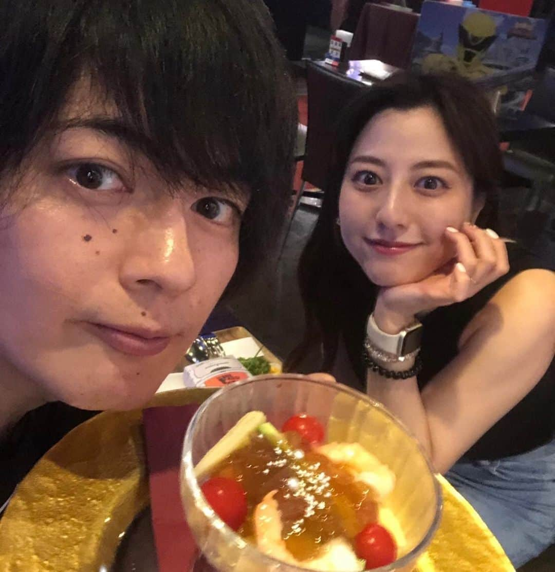 杉本有美さんのインスタグラム写真 - (杉本有美Instagram)「@yasuhisa_furuhara0813 くんと、 @ebisawa_kenji くんと、 戦隊レストランへお邪魔してきました🤩💜  サイン書かせていただいたので、ぜひ見にいってくださいね🤩  #ゴーオンジャー　#ゴーオンシルバー　#ゴーオンウィングス　#ゴーオンブラック　#goonger」7月15日 10時35分 - sugimotoyumi_official