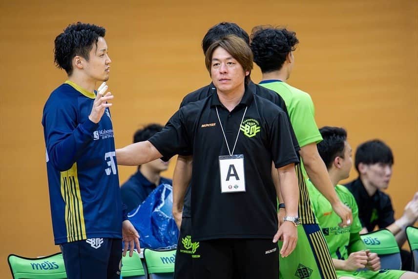 宮崎大輔さんのインスタグラム写真 - (宮崎大輔Instagram)「大崎戦負け。 ただ、アースは成長しています。 あとはやり方をまとめないとです！！ 応援ありがとうございました❗️  #アースフレンズbm #ハンドボール #日本リーグ #handball #gameday」7月15日 21時45分 - daisuke7_official