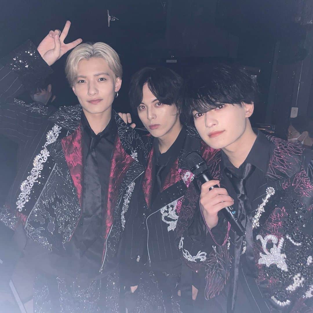 のインスタグラム：「ハイテンションプリーズ⁉️ コメント感想たくさん待ってます🥰」