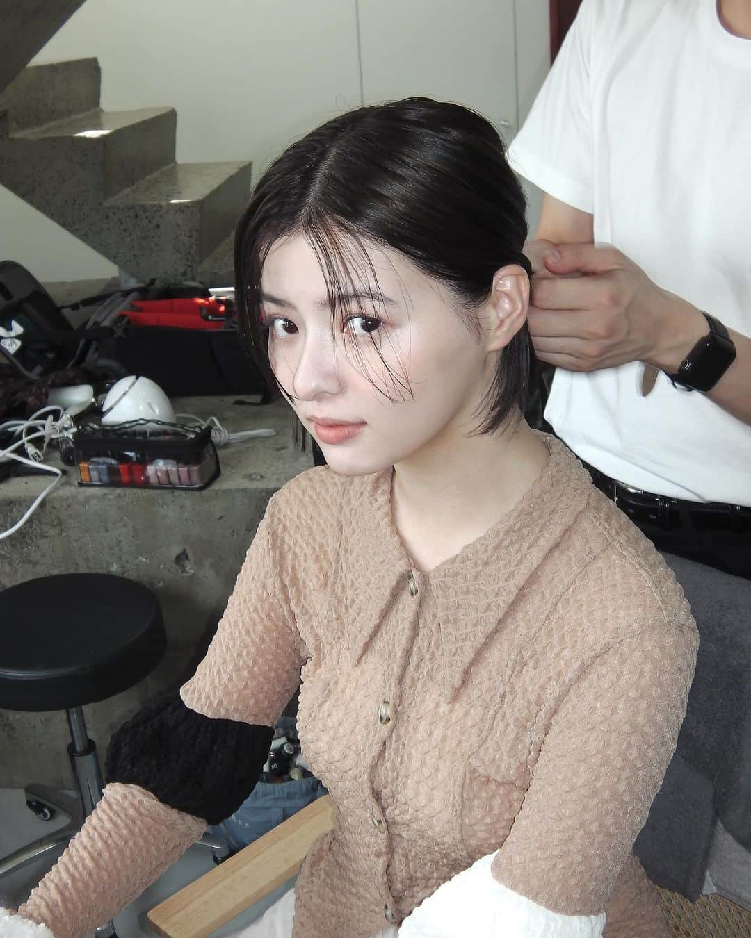 Cazumaxのインスタグラム：「羽音ちゃん🩵ご縁がありルナに所属となりましたー🙏✨オフショットからしてほんと可愛い🥹 @24_hanon   ご存知の方もいらっしゃると思いますが、彼女も天才的なポテンシャル秘めてる系な、カメラ向けるとまじで楽しい系の逸材です🩵✨ @luuna_management  #contaxt2」