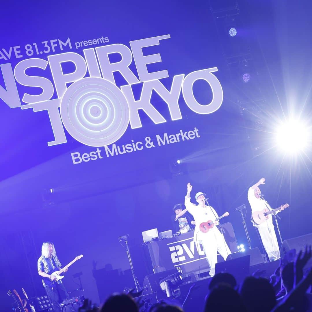Def Techさんのインスタグラム写真 - (Def TechInstagram)「・ 2023/07/15 J-WAVE presents INSPIRE TOKYO 2023 -Best Music & Market-  Superflyさんの出演キャンセルを受け、 Def Techが出演、しっかり代打を務めさせて頂きました🔥  7/17(月)海の日リリース 新曲 ”Automatic” も披露できたし、 何よりステージから楽しんでいるみんなの笑顔が見れて嬉しかった！ また、ぜひぜひ、お会いましょう！ 秋のツアーにぜひ、遊びに来てください🙌🏻✨ https://deftech.jp/thesoundwavestour2023/  #DefTech #jwave #INSPIRETOKYO #インスパイアトーキョー  @jwave_live @jwave813   @deftech  = @shen037  & @microfromdeftech  @nagacho_gt  @djhirakatsu   Photo by Tsukasa Miyoshi (Showcase)  ＝＝＝＝＝ #DefTech 秋の全国5都市ワンマンツアー The Sound Waves Tour 2023🔥 ★チケット一般発売開始！！  Shen & Micro が奏でるハーモニーを体感して心揺さぶる音楽の波に包まれよう！  ▼開催日程 9/15 愛知 日本特殊陶業市民会館 9/17 千葉 市川市文化会館 9/28 東京 TOKYO DOME CITY HALL 9/29 大阪 オリックス劇場 10/1 福岡 福岡国際会議場  ★ チケット一般発売開始！ ▼ お申し込みはコチラ（ローソンチケット） http://l-tike.com/deftech/  ▼ お申し込みはコチラ（イープラス） https://eplus.jp/sf/word/0000003631  ▼ お申し込みはコチラ（チケットぴあ） https://t.pia.jp/pia/artist/artists.do?artistsCd=37240188  受付日程 / 2023/7/1(土) 10:00 ～ 2023/8/29(火) 22:00 まで 枚数制限 / 4枚まで 年齢制限 / 5歳以上チケット必要」7月15日 20時27分 - deftech