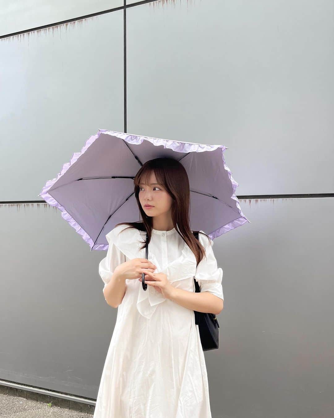 佐久間乃愛さんのインスタグラム写真 - (佐久間乃愛Instagram)「︎✿ 新しい日傘🫧  デザインも色も可愛いし、晴雨兼用でUVカット率100%なのも嬉しい💜 Francfrancのです♡  それと #のあなりコーデ 🧚‍♂️  #日傘 #francfranc #ファッション」7月15日 20時35分 - noa_sakuma