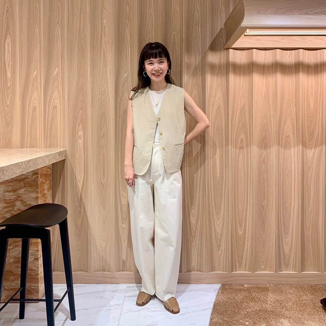 デミルクス ビームス 新宿のインスタグラム：「. 店内一部SALEスタートしております✨ .  best:64-06-0112-167 pants:64-23-0138-652 .  【《保存ボタン》を押して頂くと、気になる商品を後から見返すことができます◎ぜひお試しください🥰】  #demiluxebeams #demiluxebeams_shinjuku  #デミルクスビームス #BEAMS  #ビームス」