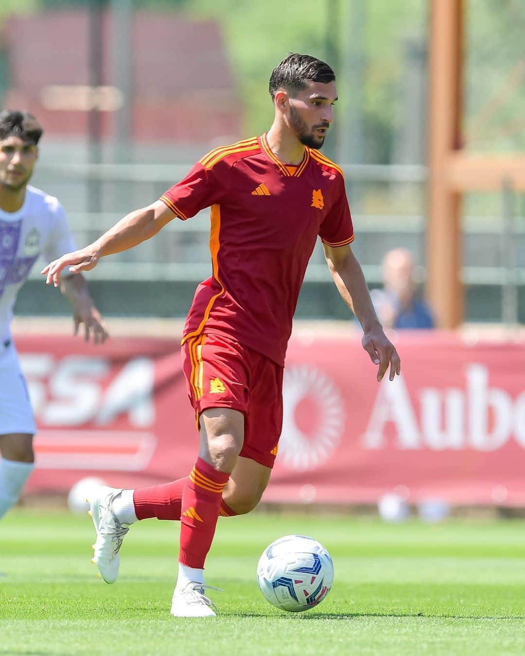 ASローマさんのインスタグラム写真 - (ASローマInstagram)「A successful first pre-season outing for the Giallorossi this morning against Boreale! 🐺   ⚽️ Pagano, Solbakken, El Shaarawy, Aouar  #ASRoma」7月15日 21時10分 - officialasroma
