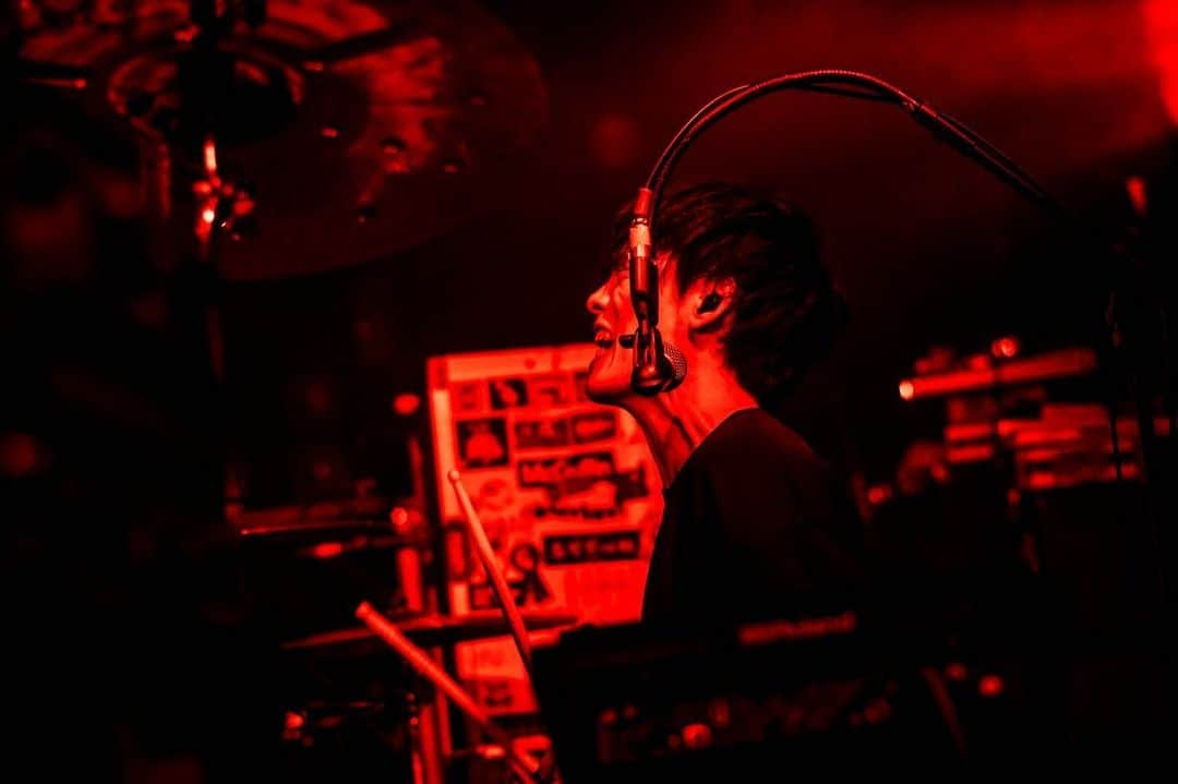 KOUHEIのインスタグラム：「2023.07.15 広島 CLUB QUATTRO 『The BONEZ "47 AREAS"』 広島あざましたー！！ 点取られたら取り返すってジェシーさんが言ってて、点取られたと思ってくれた事が嬉しかったな😌 それにしても今日の音気持ちよかったなー😌 ありがとうございました！  📸　@ninjajon」