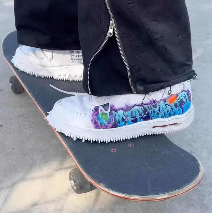 のインスタグラム：「[found video] Off-White™ c/o Nike AF1 Mid Graffiti via @georgeesteve」