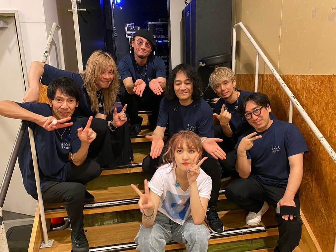JUNNAのインスタグラム：「JUNNA ROCK YOU TOUR 2023 〜Dear...〜、仙台ありがとう〜〜〜👏🏻  みんなとの距離がめちゃ近くて、アツアツでした。仙台、4年半ぶりに帰ってこれました！やった〜、アットホームすぎて、しゃべりすぎました。今度はもっと早く帰ってきます。🙄  ツアー、残すはあと1公演、楽しむのみ🔥  #JUNNADearTOUR」