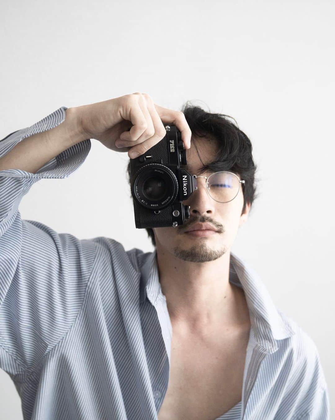 ロビンのインスタグラム：「最近Nikonのオールドレンズを追加で買いまして、、更に楽しい  今度紹介するね  #Nikon #オールドレンズ　#レンズ沼」
