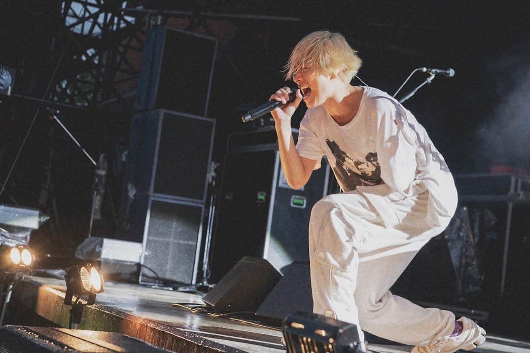 川上洋平のインスタグラム：「夏が始まりました 各所でお会いできれば  #joinalive」